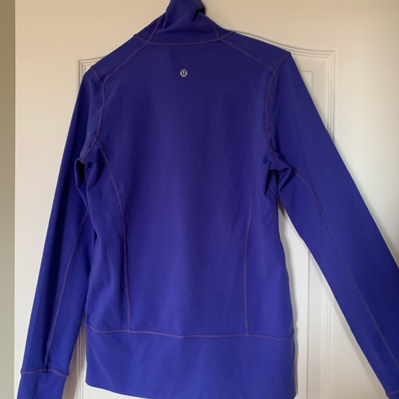 Lululemon Long-Sleeve Zip - Size 6 - Picture 4 of 4